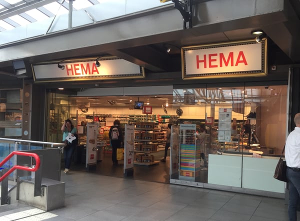 Voorkant HEMA Centraal station Den Bosch