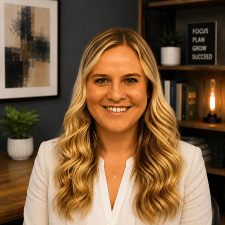 Photo of Hannah Jones