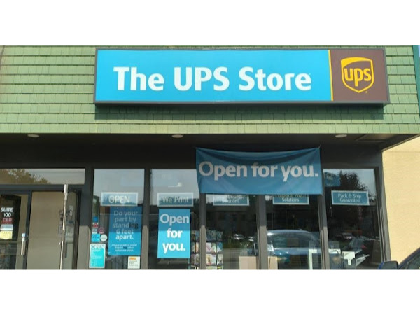 Facade of The UPS Store Faribault