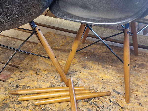 Reparatur von Desing-Stühlen