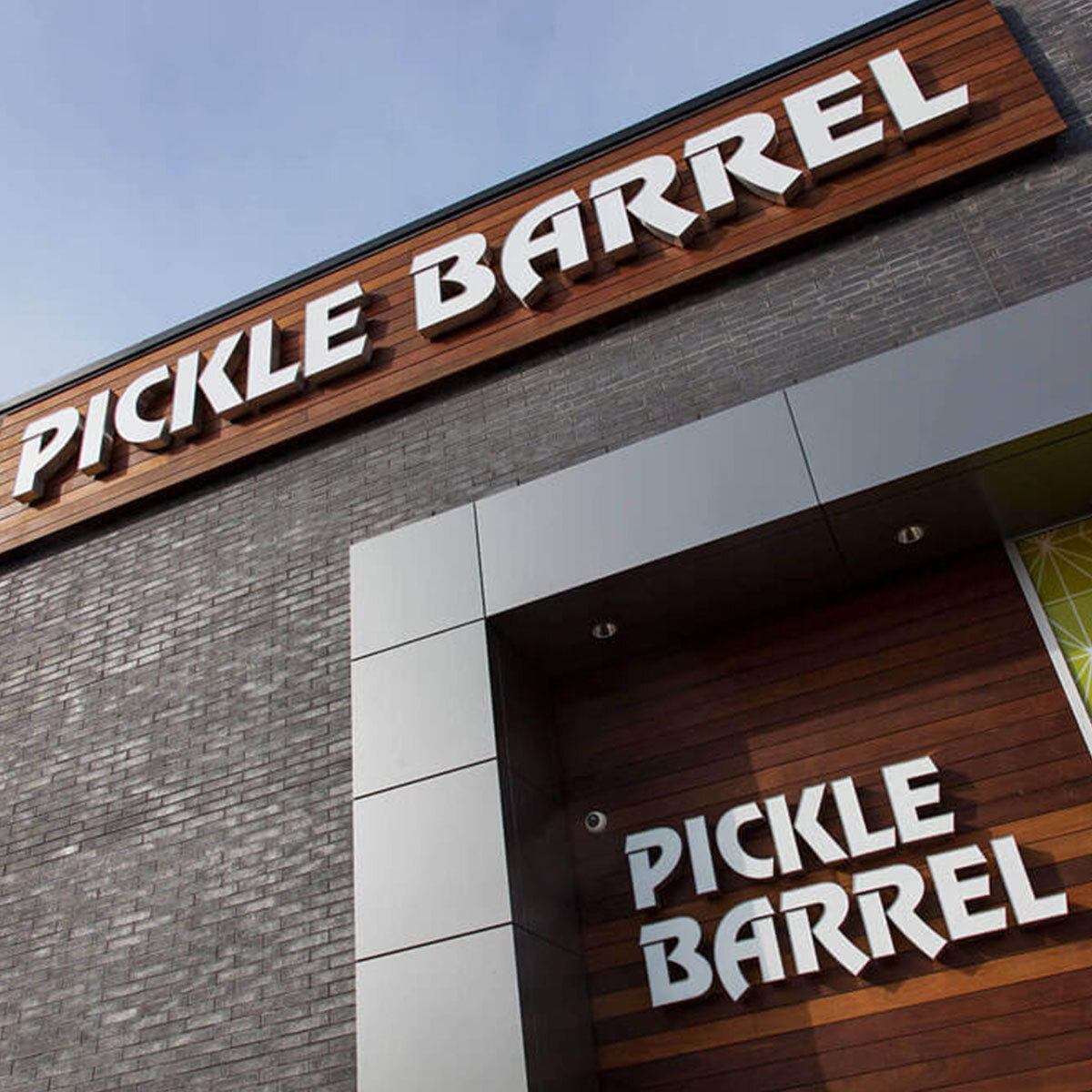 Pickle Barrel Pickering Restaurant