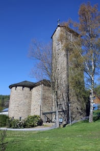 Evangelische Kirche mit Jugendraum Angelburg-Gönnern - Evangelische Kirchengemeinde Gönnern