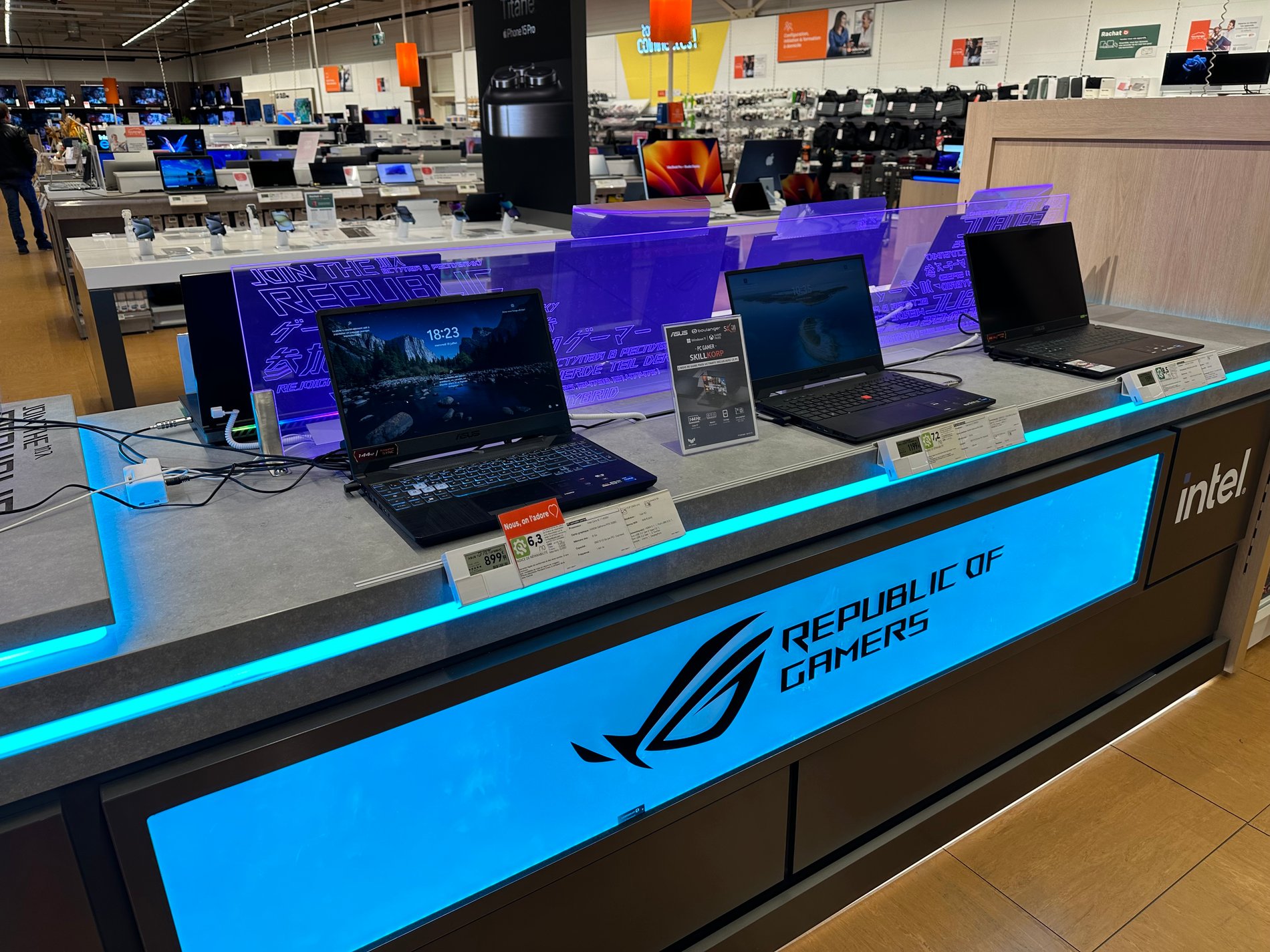 Table PC gamer Asus republic of gamer chez boulanger creil - saint maximin