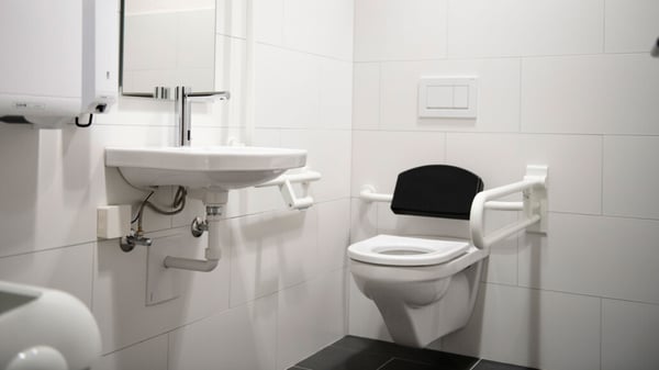 Sanitäre Anlage / Bad Renovation Dietikon & Limmattal