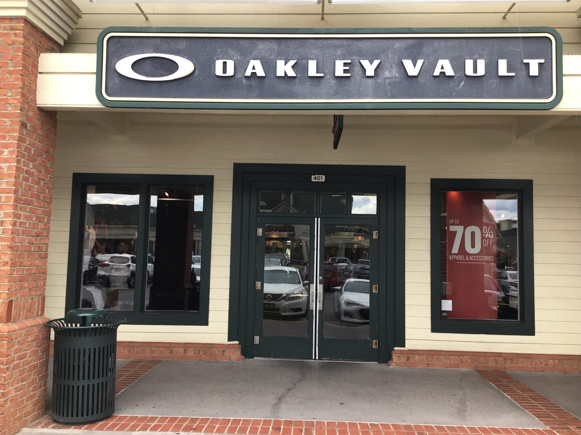 Oakley Vault, 1155 Buck Creek Rd Simpsonville, KY  Men's and Women's  Sunglasses, Goggles, & Apparel