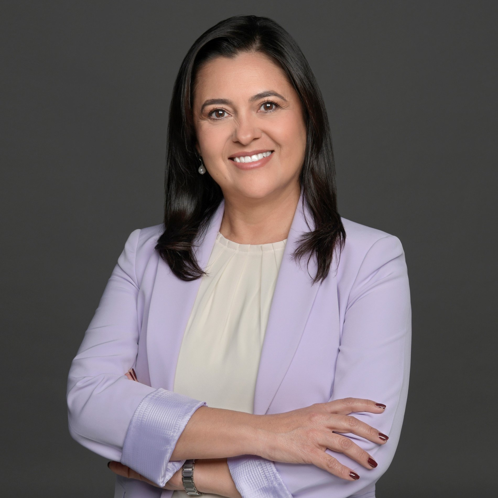 Headshot of Cathy Alexander