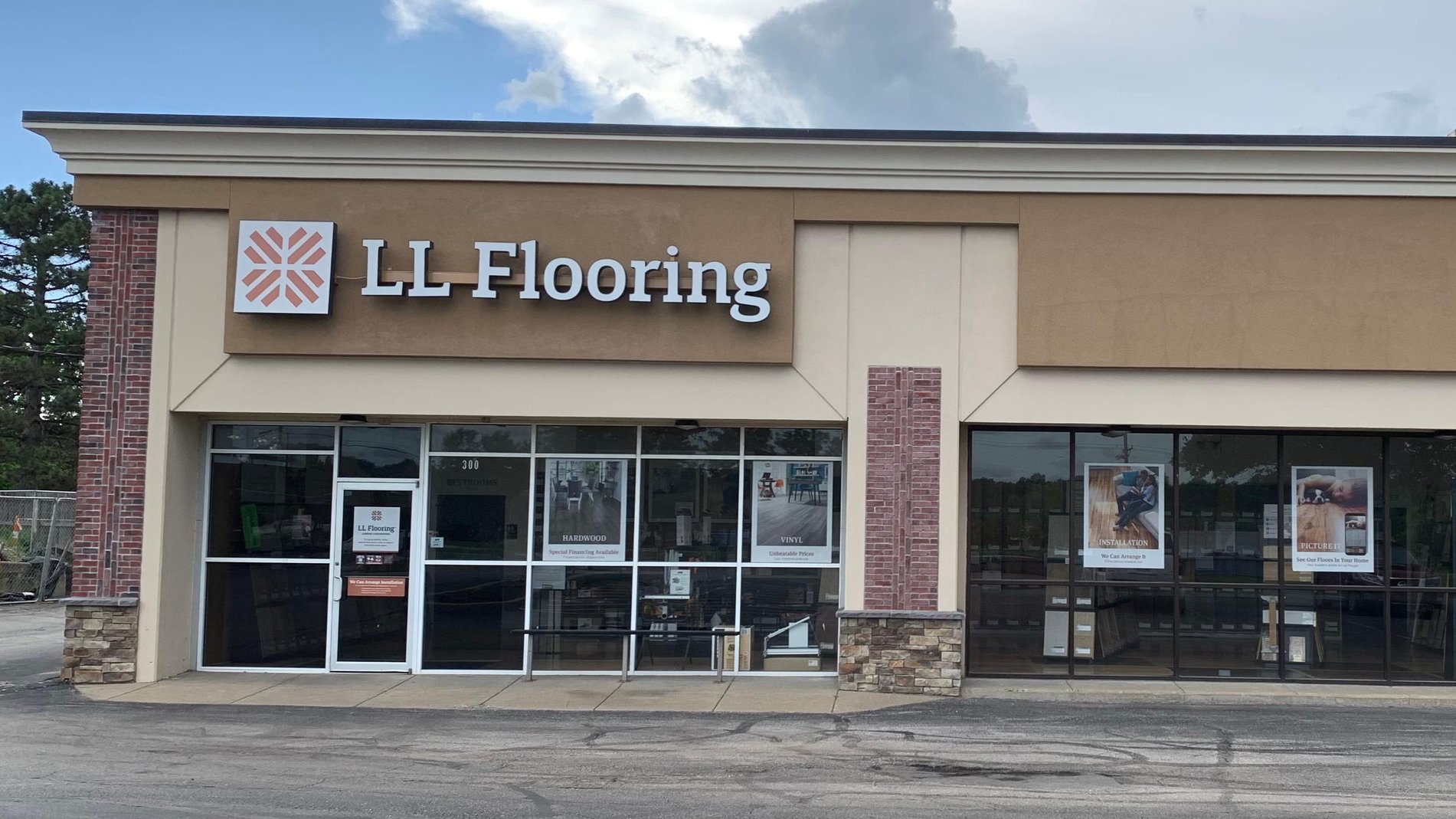 LL Flooring 1251 Lee's Summit 300 NE 291 Highway