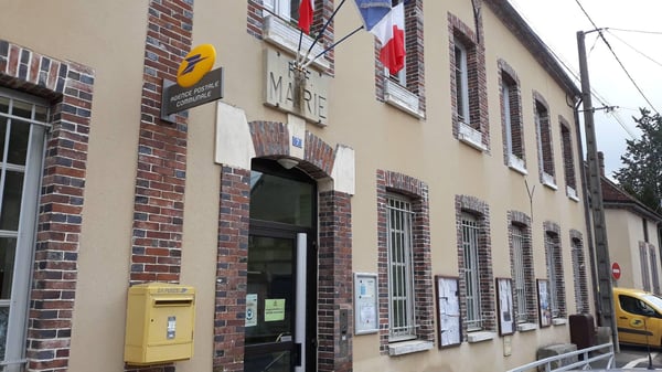 Photo du point La Poste Agence Communale DIXMONT Mairie
