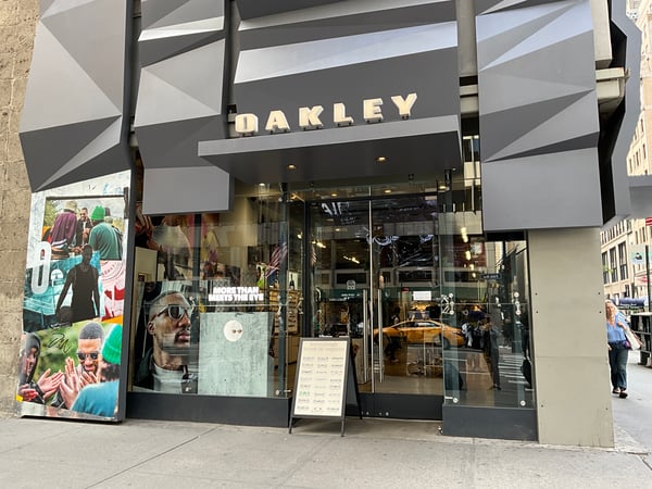 Oakley store hotsell close to me