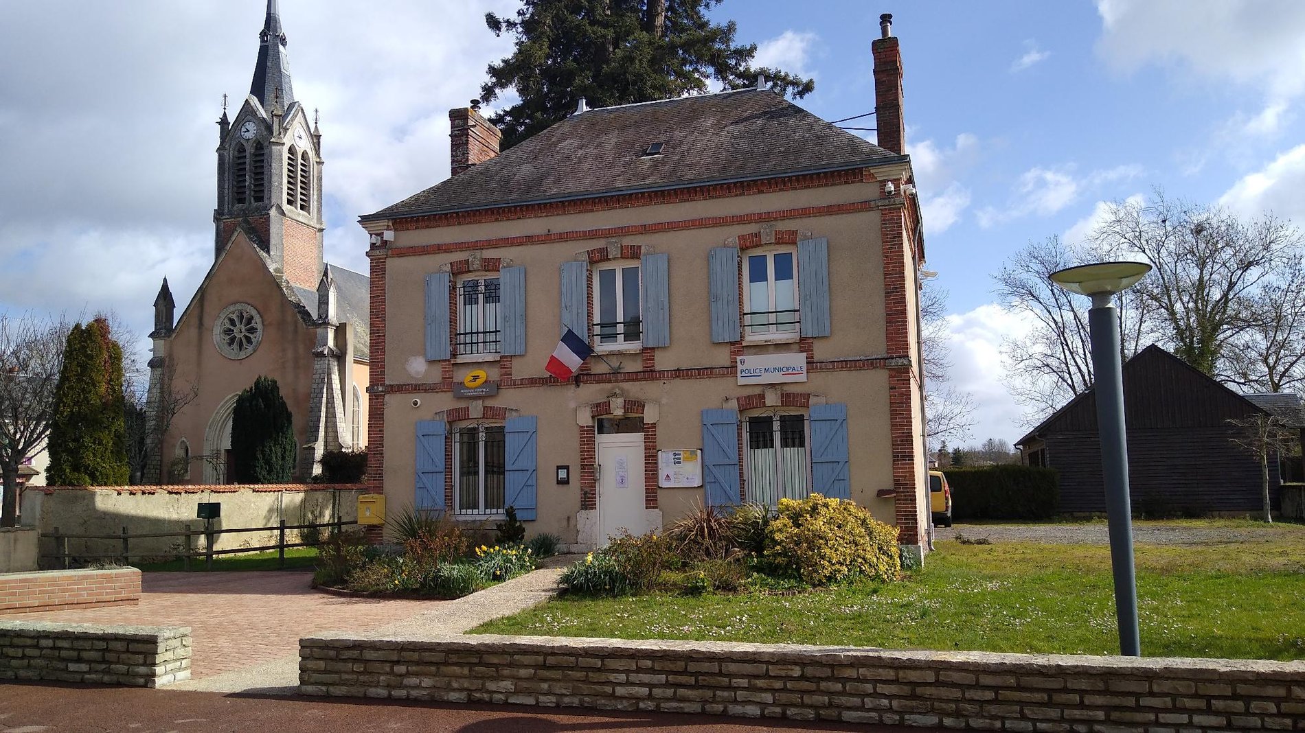 La Poste Agence Communale ST DENIS LES PONTS Mairie (28200) La Poste