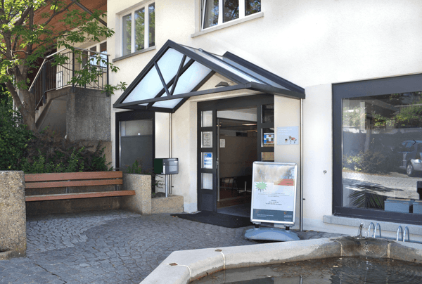 Physiotherapie Herrliberg GmbH - Eingang