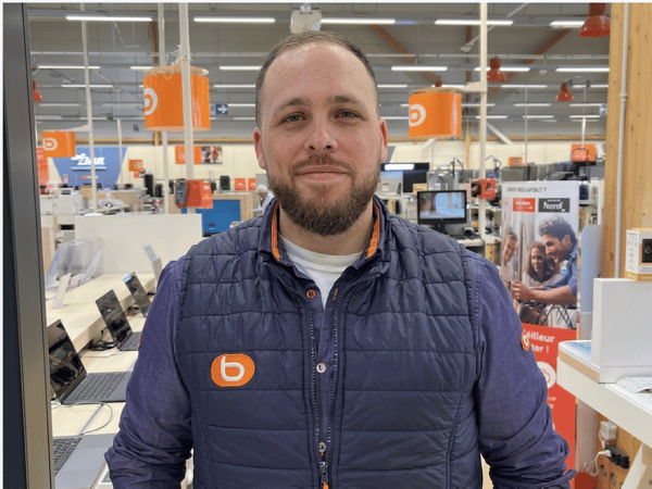 Julien conseiller de vente