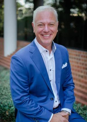 Photo of R. Lee Clark, Jr.