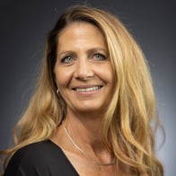 Lisa Haushalter - Old National Wealth Advisors, Wealth Advisor, VP in Greenfield,WI professional headshot