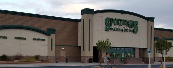 The front entrance of Sportsman's Warehouse in Yuma