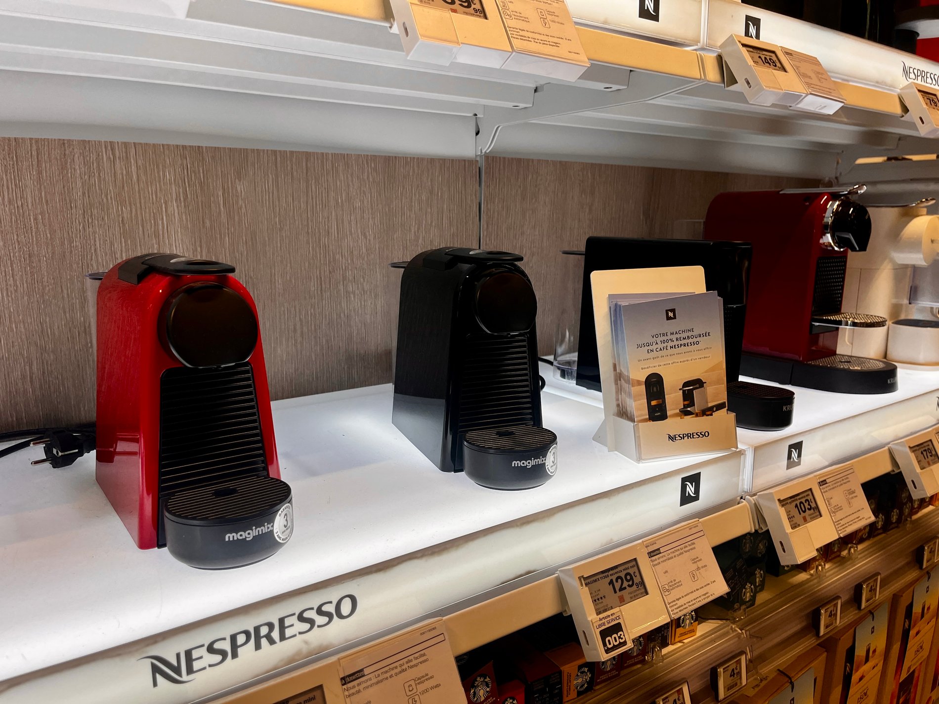 Machine à café Nespresso au sein de votre Boulanger Aix-en-Provence proche de pertuis, Salon de provence, Puyricard, Aix les milles, Venelles et Eguilles.