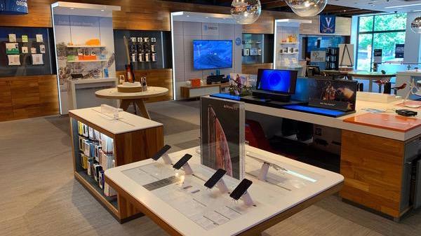At T Store Barracks Plaza Charlottesville Va Iphone