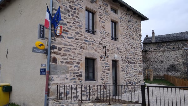 Photo du point La Poste Agence Communale ST HOSTIEN Mairie