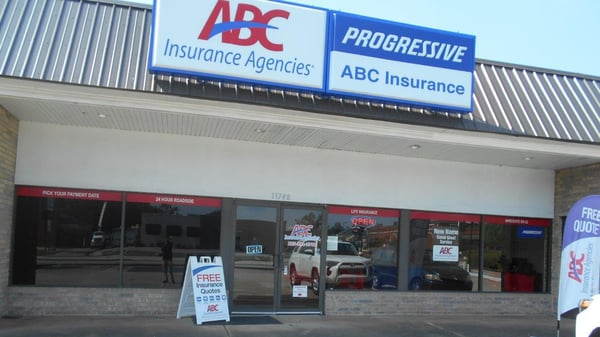 Direct Auto Insurance storefront located at  11748 Coursey Boulevard, Baton Rouge