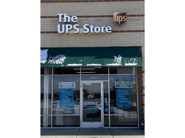 Facade of The UPS Store Romeoville