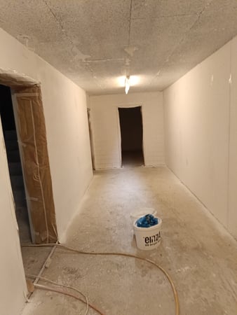 Keller Neubau Airless - Brot Malerei