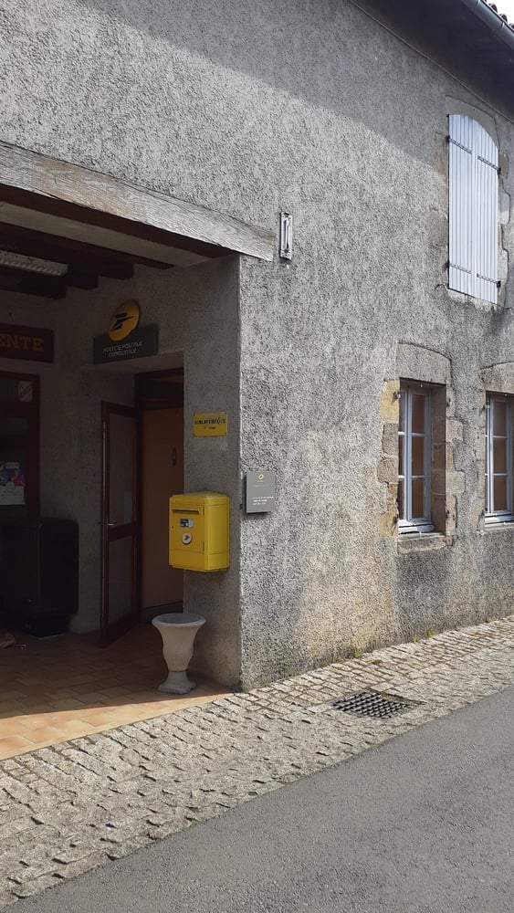 Photo du point La Poste Agence Communale BRILLAC Mairie