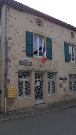 Photo du point La Poste Agence Communale CONFOLENS Mairie