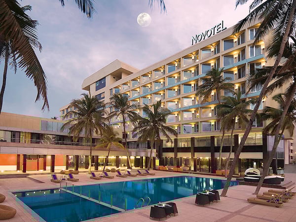 Hotel mumbai clearance online watch