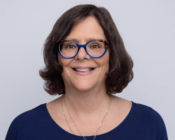 Photo of Linda S. Elliott