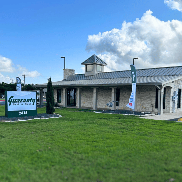 Guaranty Bank & Trust 2415 William Dr, Georgetown, Texas