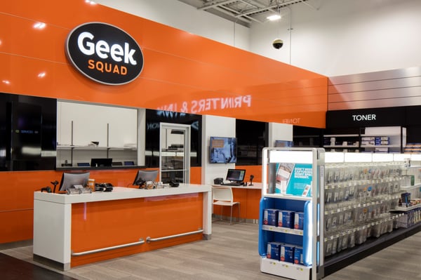 Geek Squad Place Du Royaume: Technical Support in Chicoutimi, QC