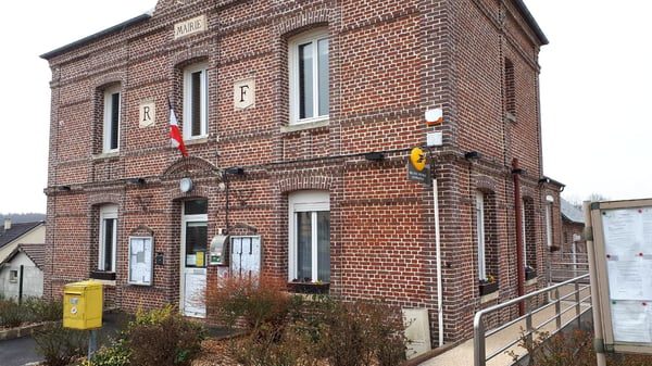 Photo du point La Poste Agence Communale ESLETTES Mairie