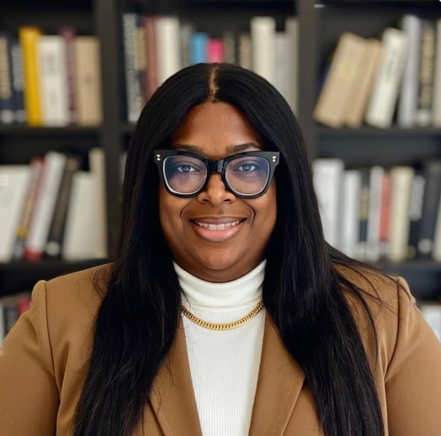 Carousel Associate Image