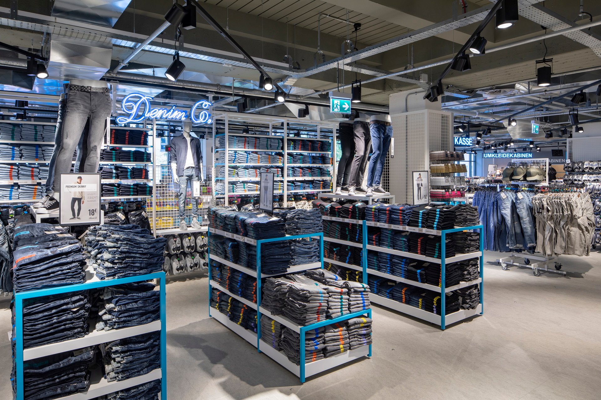 Primark Ingolstadt Take Care Stay Safe