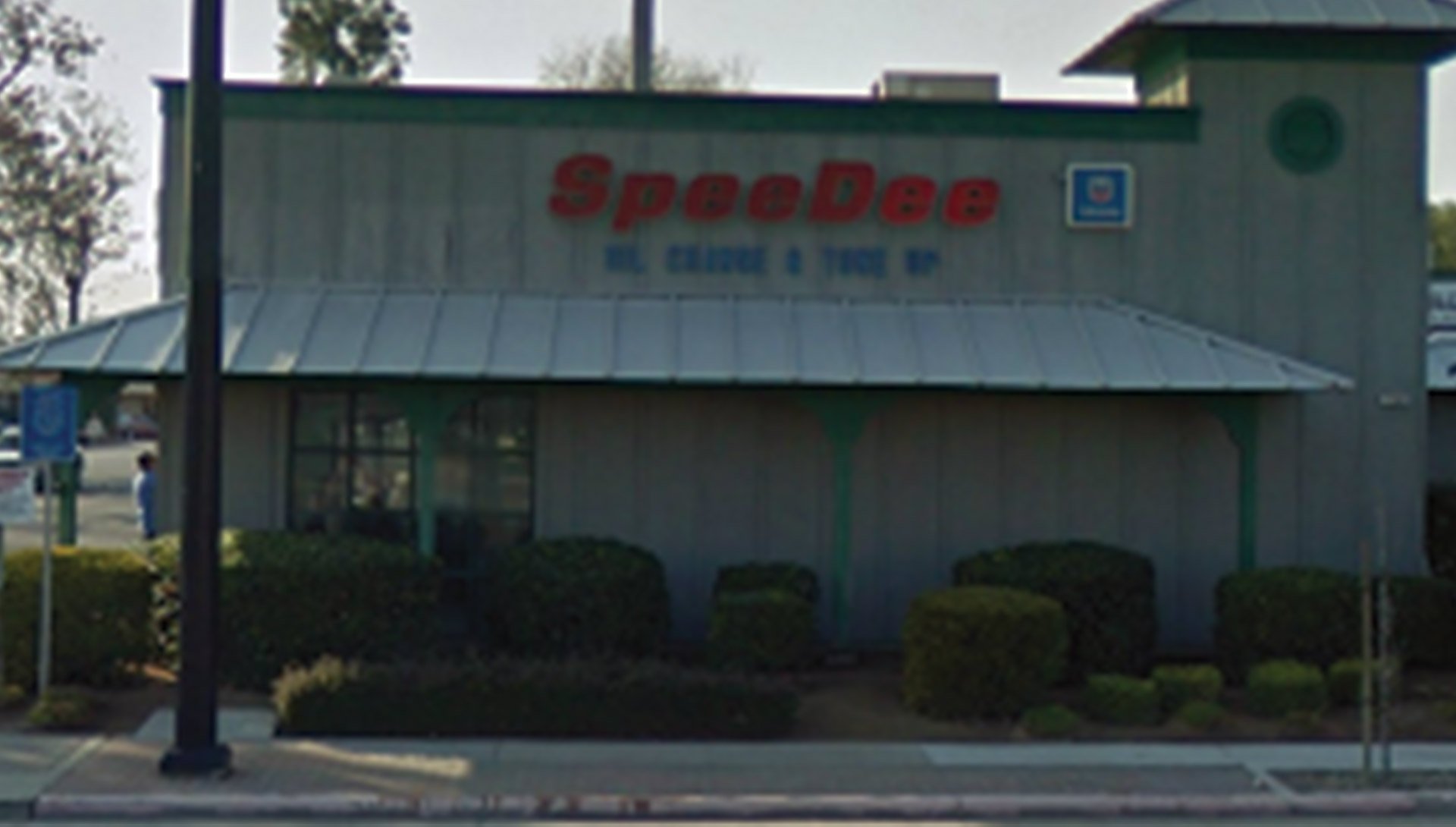 SpeeDee Oil Change & Auto Service in Clovis, CA 93612 736 Clovis Ave