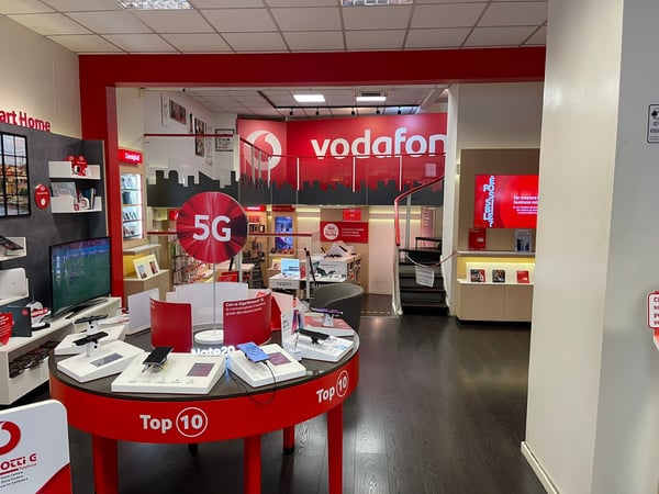 Vodafone Store | Antonio Cantore