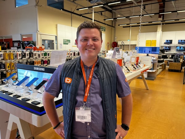Enzo conseiller de vente en alternance Boulanger Libourne