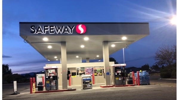 Safeway Fuel Station store front picture at 720 Shaw Rd Puyallup WA