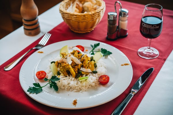 Émincé de poulet curry au lait de coco