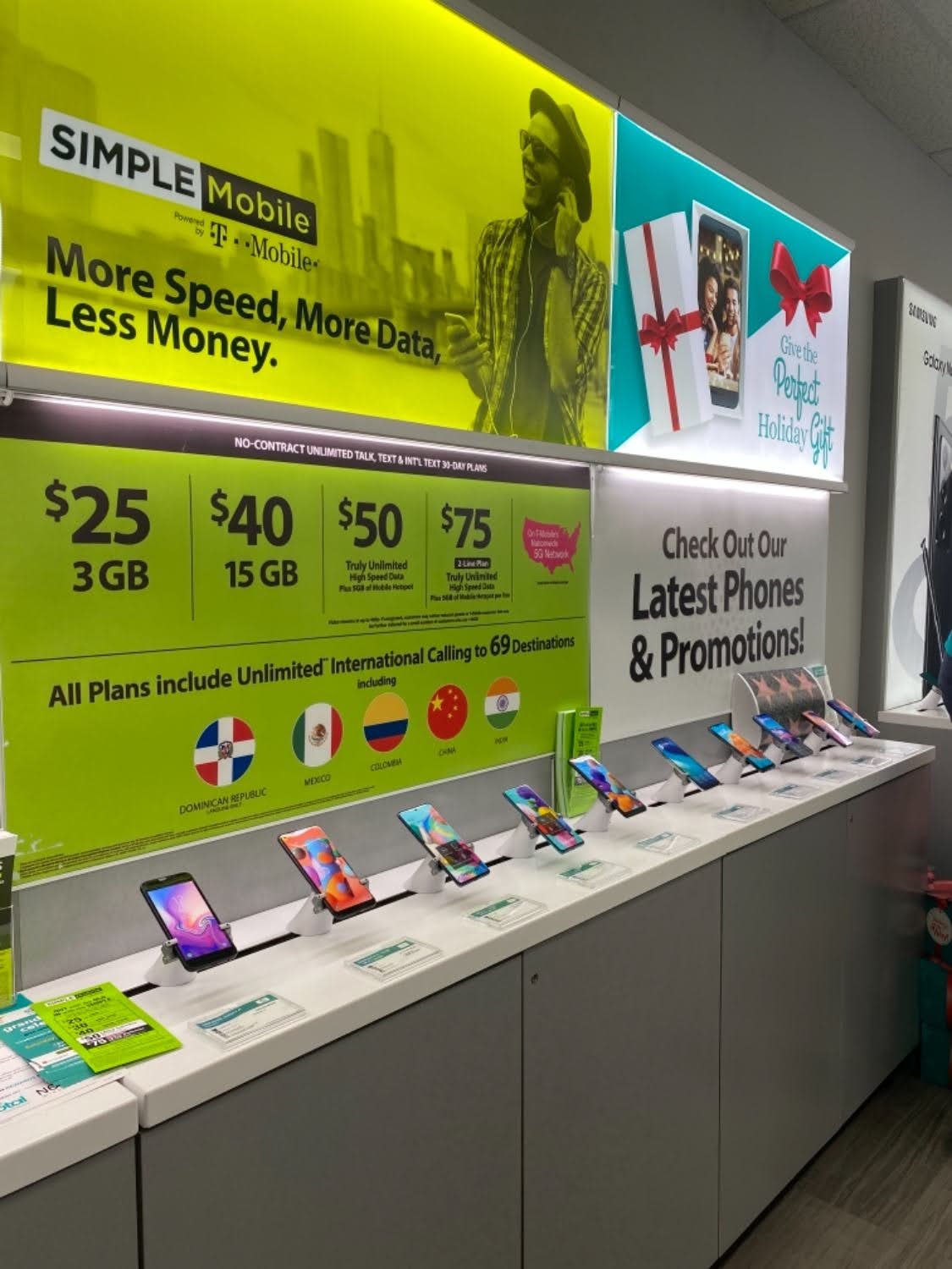 Total Wireless Stores | 183-02 Hillside Ave | Jamaica, NY