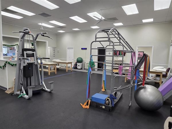 240 West Seneca Street
Suite 12
Manlius, NY 13104
United States
MVPT Treatment room with equipment and PT Tables.