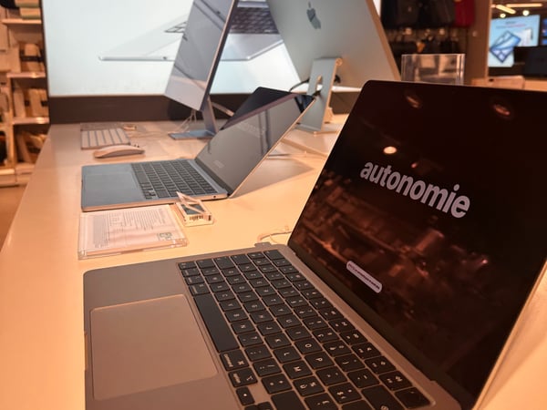 Apple, macbook, macbook pro, iMac, mac studio, nouveauté apple, retina, ecran 13 15 16 et 17 pouces