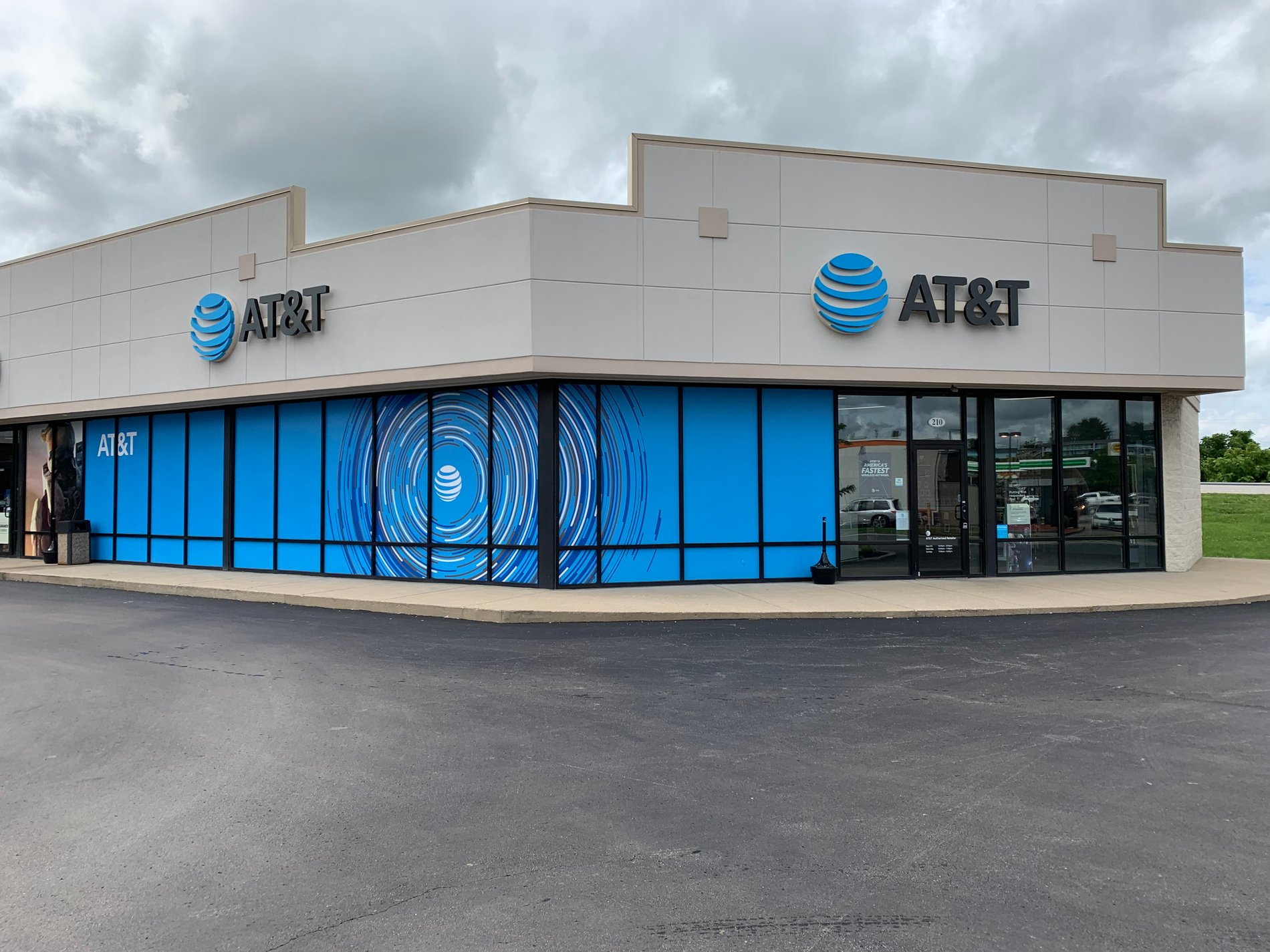 Richmond Road Store Apple iPhone 12 and Samsung Devices Berea, KY AT&T