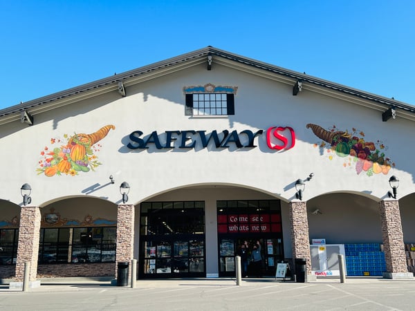 Safeway store front photo
