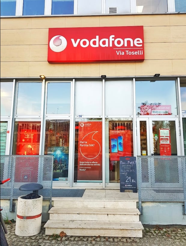 Vodafone Store | Pietro Toselli