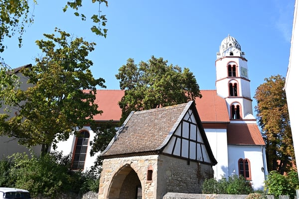 Evangelische Kirche Dittelsheim / Heidenturmkirche Dittelsheim (Foto: Ben Pakalski)