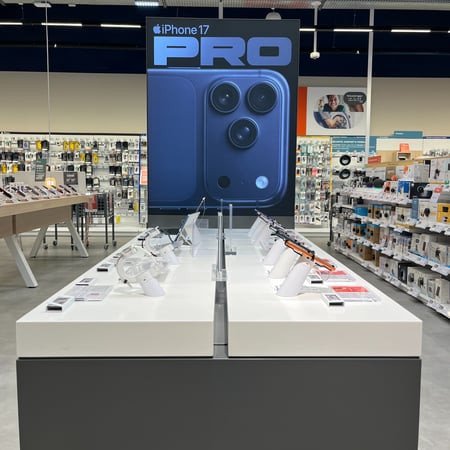 Table Apple au magasin Boulanger Saint Pierre des Corps