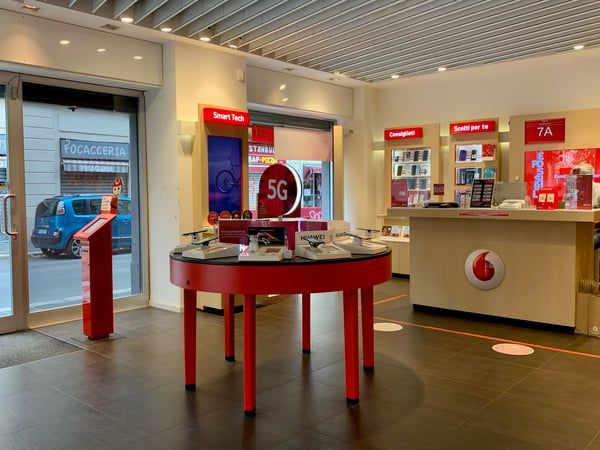 Vodafone Store | Piero Della Francesca