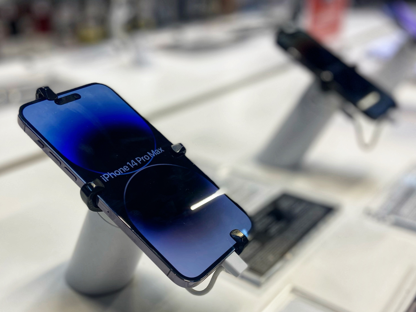 iphone 14 pro max violet intense chez boulanger montpellier lattes
