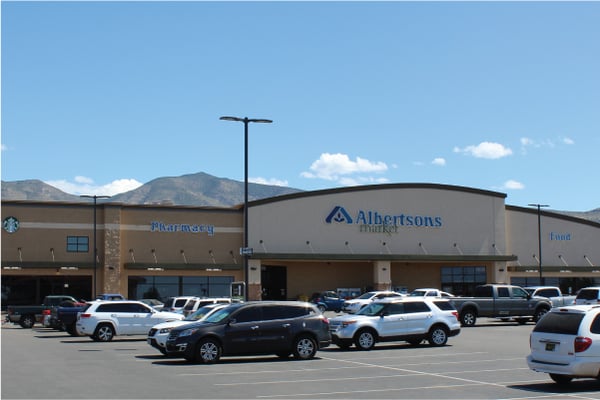 Albertsons Market 1300 E 10th St